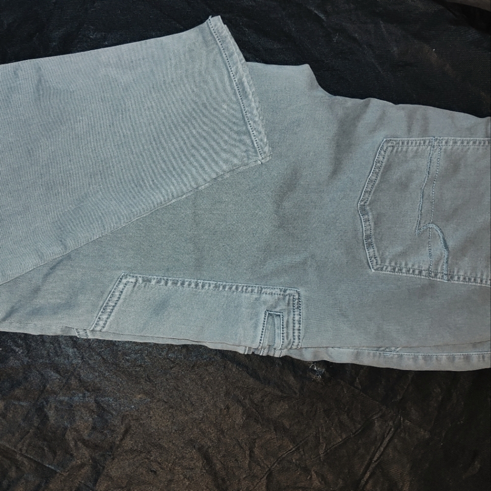 American Eagle Outfitters Gray Cargo Pants Relaxed Fit - Picture 4 of 4